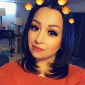 Meet your Posher, Vanessa